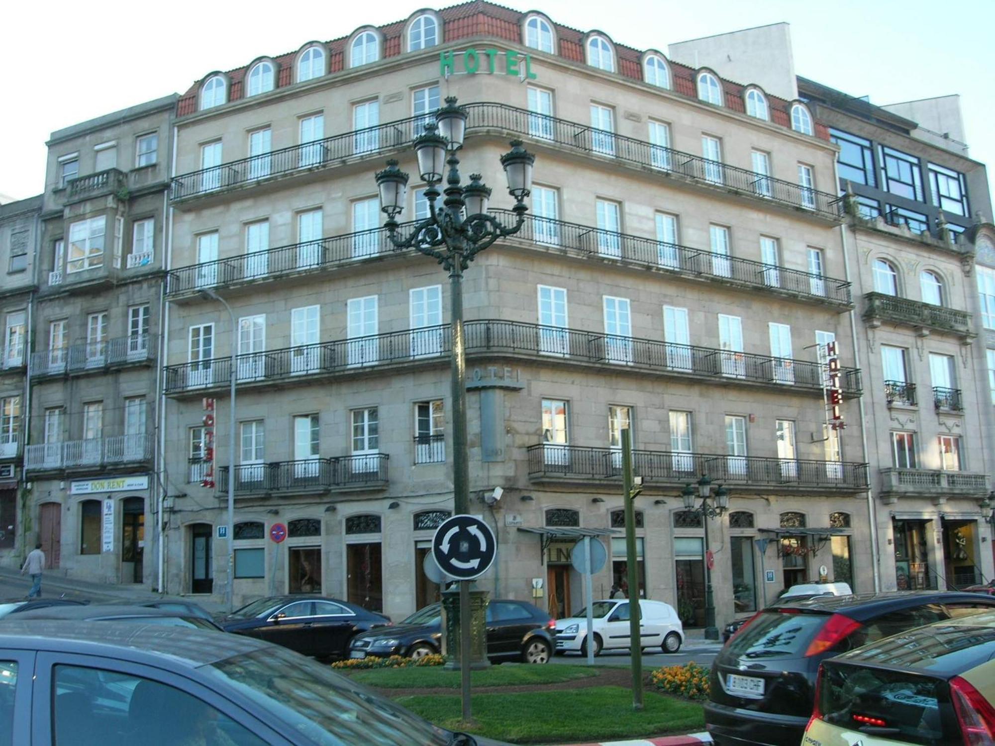 Hotel Lino Vigo Luaran gambar
